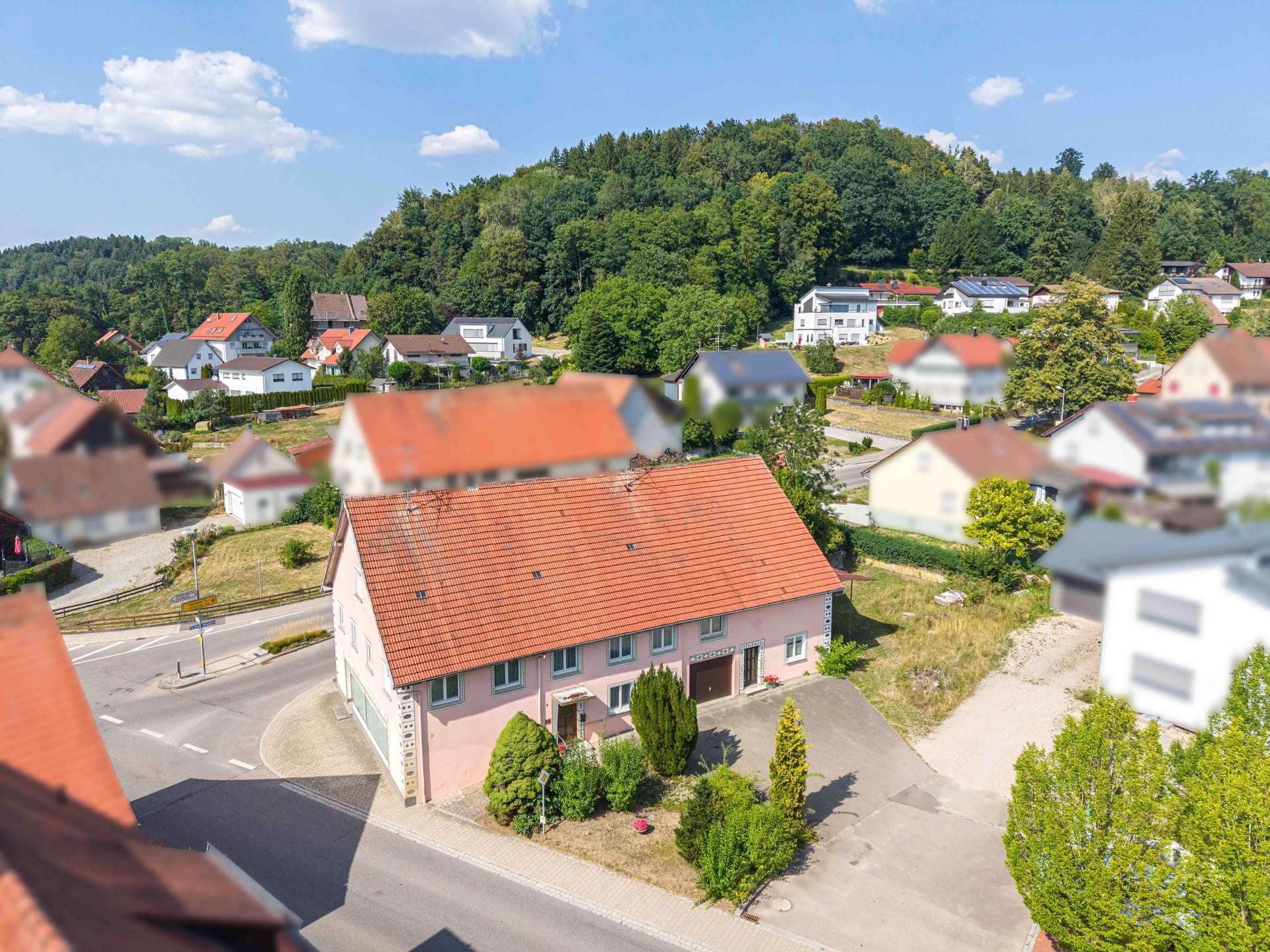 Ideal für Handwerker! Ehemaliges Wohn- und Geschäftshaus mit großem Entwicklungspotenzial